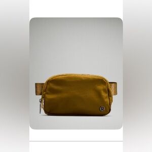 lululemon athletica 1L Everywhere Belt Bag like new in burnt caramel color